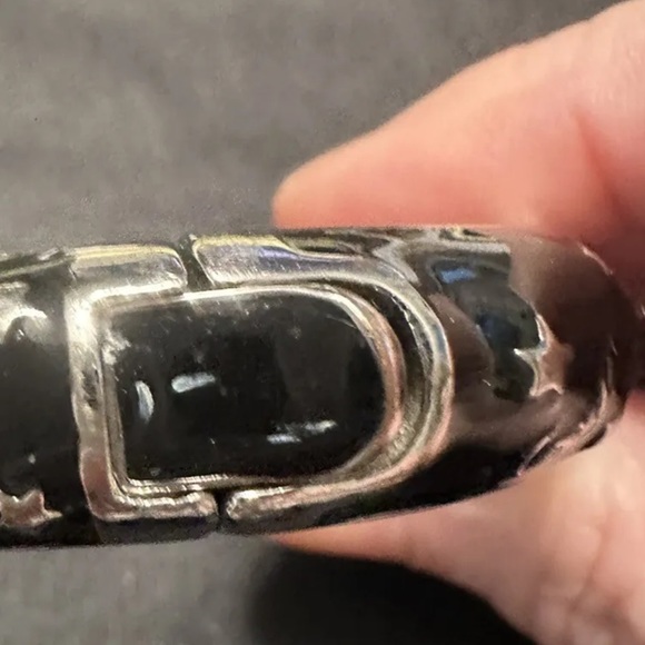 COACH 1/2 INCH HINGED BRACELET- BLACK & SILVER ENAMEL - Picture 4 of 7